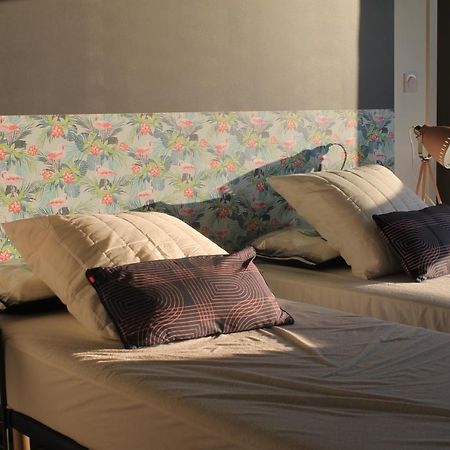 Plein Sud Avec Jacuzzi Privatif Et Parking Prive Apartment Сарла-ла-Канеда Екстериор снимка
